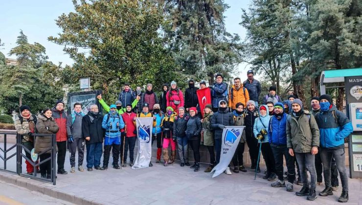 Doğaseverler Yunusemre Belediyesi ile yürüyüş etkinliğinde buluştu
