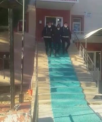 Elazığ’da çaldıkları kabloları il dışına satan 2 şüpheli yakalandı