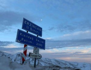Erzincan-Sivas kara yolu tipi nedeniyle ulaşıma kapatıldı