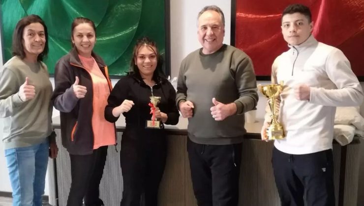 Eskişehirli kick boksçular İstanbul’da şehirlerini gururlandırdı