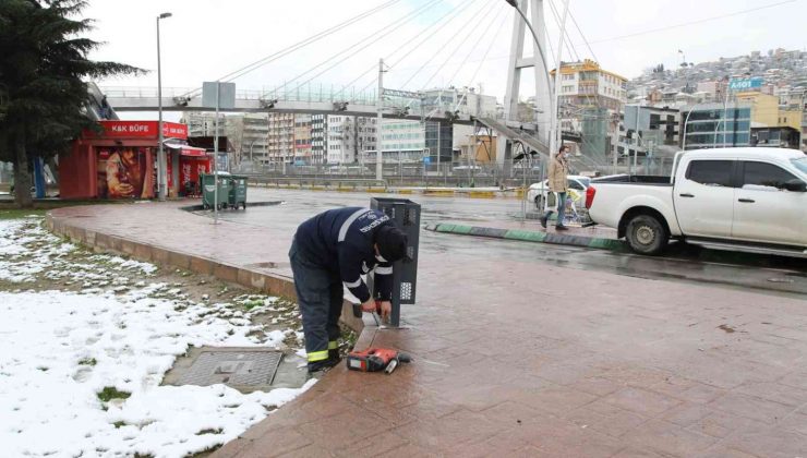 Eskiyen çöp kovaları yenilendi