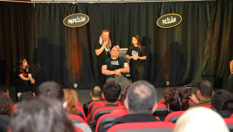 Fatsa’da, ‘Mesaiden Sahneye’ adlı doğaçlama tiyatro sahne aldı