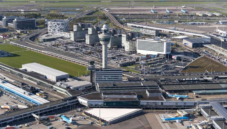 Güney Afrika-Hollanda seferini yapan uçağın iniş takımlarında kaçak yolcu bulundu