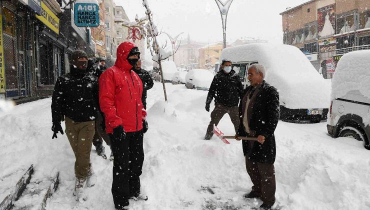 Hakkari’de okullar tatil edildi