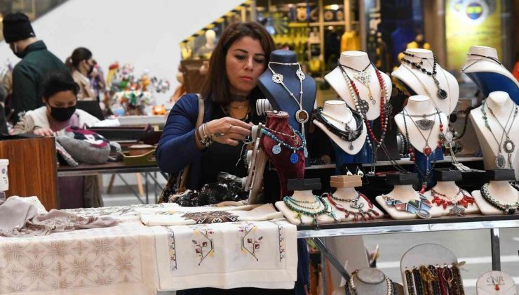 ‘Hanımeli El Sanatları’ sergisi: El emeği göz nuru ürünler görücüye çıktı