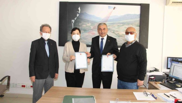 Hayırsever kardeşler arsalarını belediyeye bağışladı