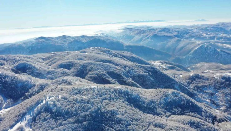 İki kayak merkezinin zirvesi tek karede buluştu