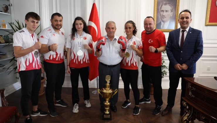 İlkadım’ın kick boksçuları Ordu’dan 14 madalyayla döndü