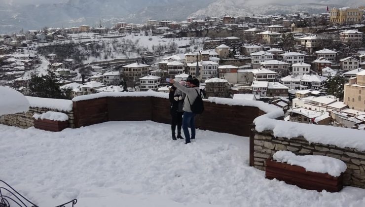 Kar Safranbolu’ya ayrı bir güzellik katıyor