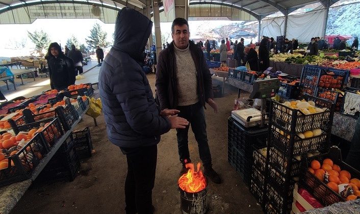 Kar yağdı, pazar yeri boş kaldı