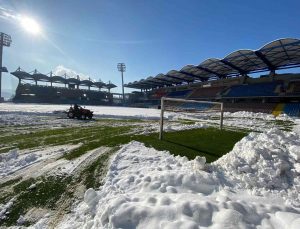 Kardemir Karabükspor – Çankaya FK maçı kar yağışı nedeniyle ertelendi