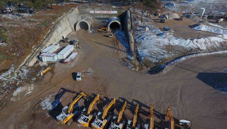 Kaz Dağları’nda yolu 7 dakikaya düşürecek Ayvacık T-2 Tüneli’nde ışık görünüyor