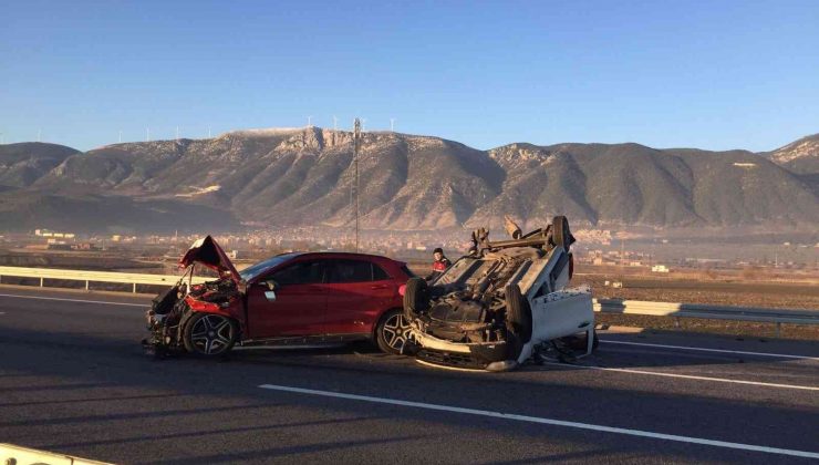 Kırkağaç’ta trafik kazası: 2 yaralı