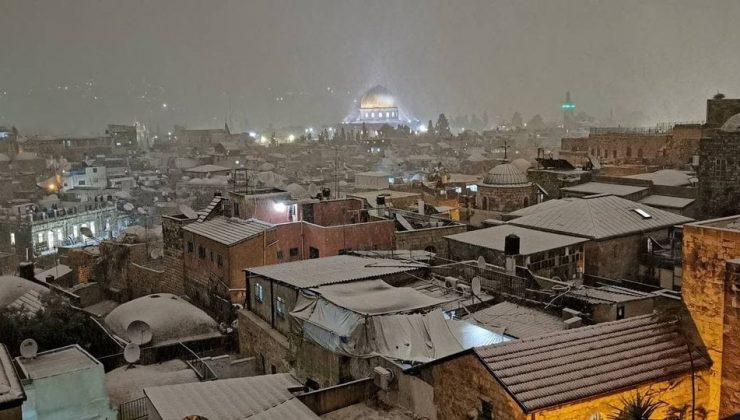 Kudüs kara büründü