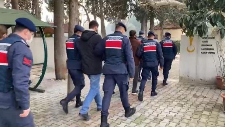 Manisa’da jandarma ekiplerinden hırsızlara operasyon: 3 kişi tutuklandı