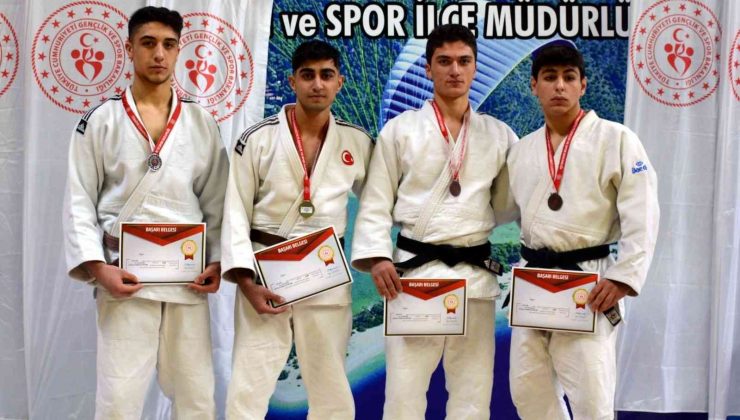 Manisalı judoculardan madalya yağmuru