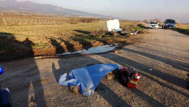 Minibüs sepetli motosikletle çarpıştı: 1 ölü