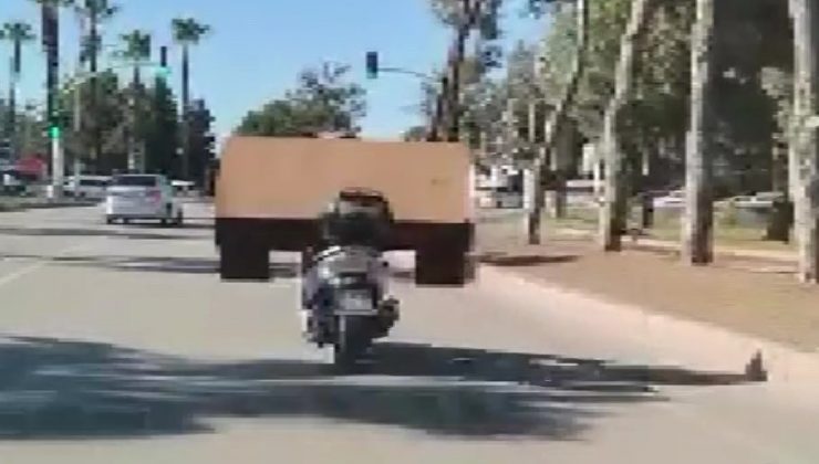 Motosiklet ile masa taşıdı