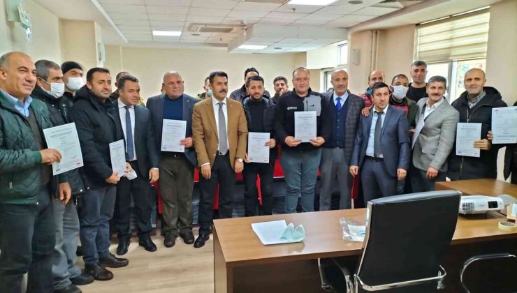Muş’ta mesleki yeterlilik sınavını geçen 100 personele sertifika verildi