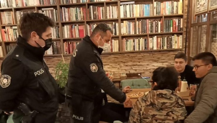 Nallıhan Polisi Gece Denetimlerini Sürdürüyor