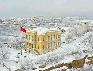 Osmanlı kenti beyaz örtüyle kaplandı