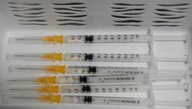 Polonya’da 12-15 yaş grubuna 3. doz aşı uygulaması yarın başlıyor