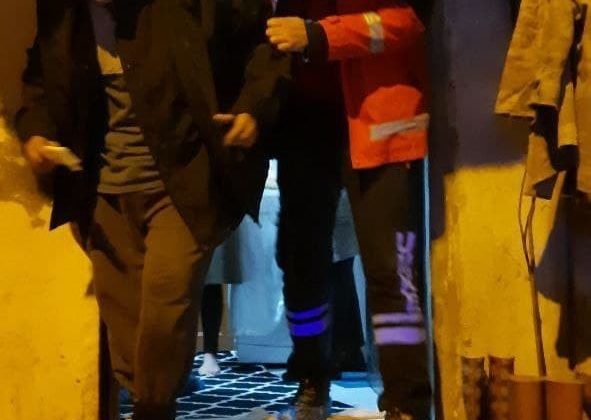 Sağlık ekiplerinden yoğun kara rağmen hasta kurtarma operasyonu