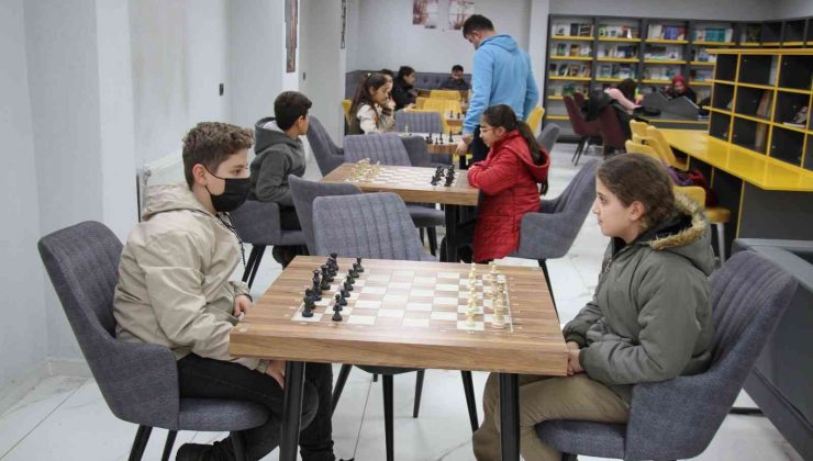 Şemdinlili çocuklar satranç turnuvasına hazırlanıyor