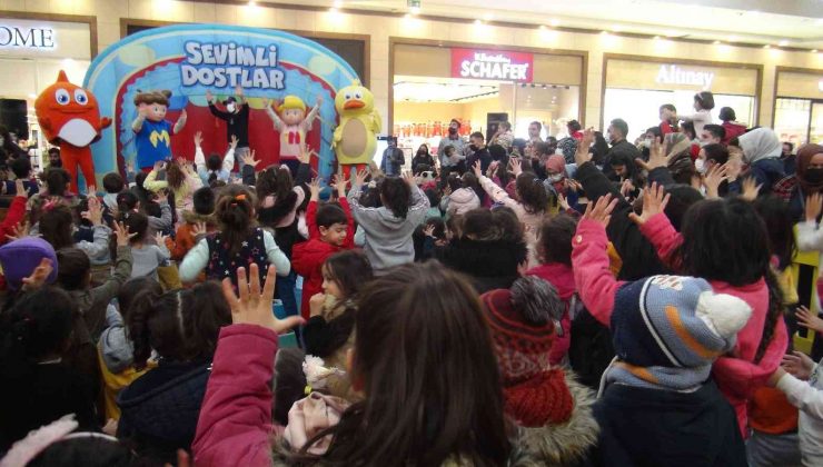 ’Sevimli Dostlar’ Ceylan Karavil Park AVM’de minik hayranlarıyla buluştu