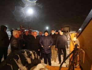 Şırnak Valisi Pehlivan: “70 iş makinesi ve 200 personel ile 7/24 karla mücadele devam ediyor”
