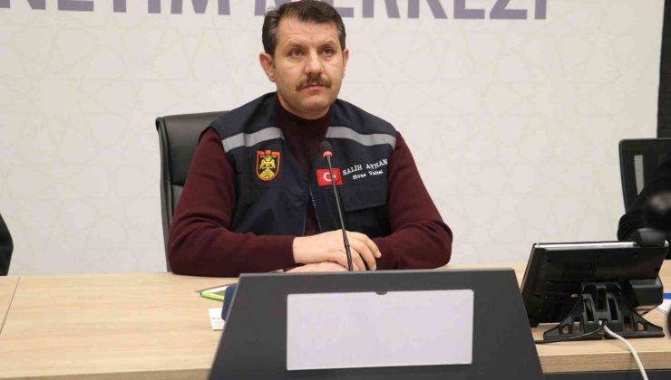 Sivas’ta yoğun kar yağışı nedeniyle tüm birimler gece yarısı acil toplandı