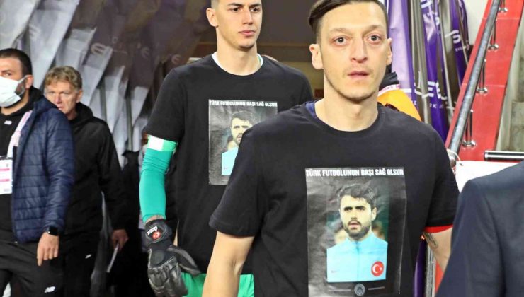 Spor Toto Süper Lig: FT Antalyaspor: 0 – Fenerbahçe: 0 (İlk yarı)