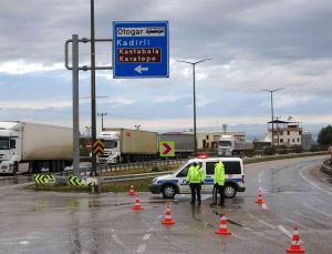 TAG otoyolu Gaziantep yönü trafiğe kapatıldı