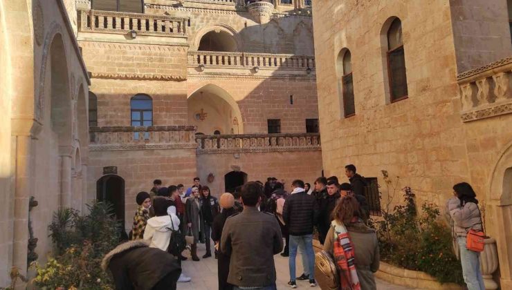 Tarihi Midyat konuk evine ziyaretçi akını