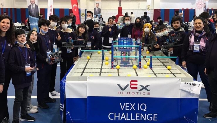 Tarsus Kadın ve Çocuk Bilim, Teknoloji Atölyesi öğrencilerine Enerji Ödülü