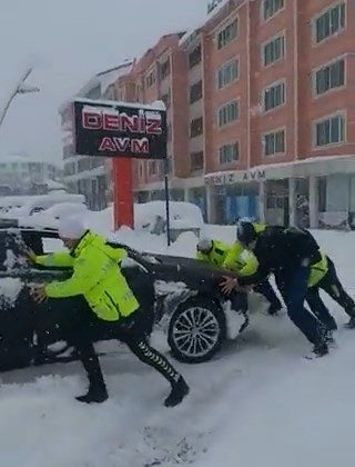 Tunceli’de zincirsiz araçların trafiğe çıkması yasaklandı