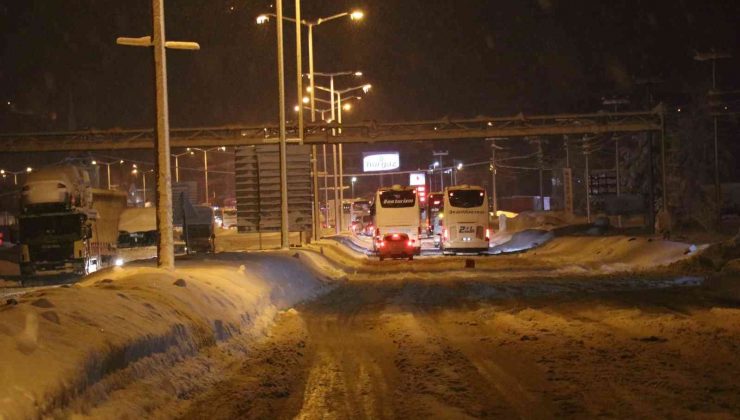 Ulaşıma açılan D-100’e, TEM’deki araçlar akın etti