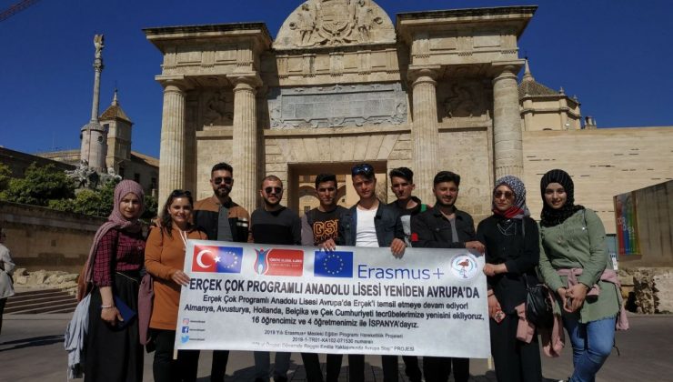 Vanlı lise öğrencileri İspanya’da staj yaptı