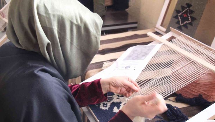 Yitirilmek üzere olan kilim dokuma sanatı Mardin’de açılan kursla varlığını sürdürüyor