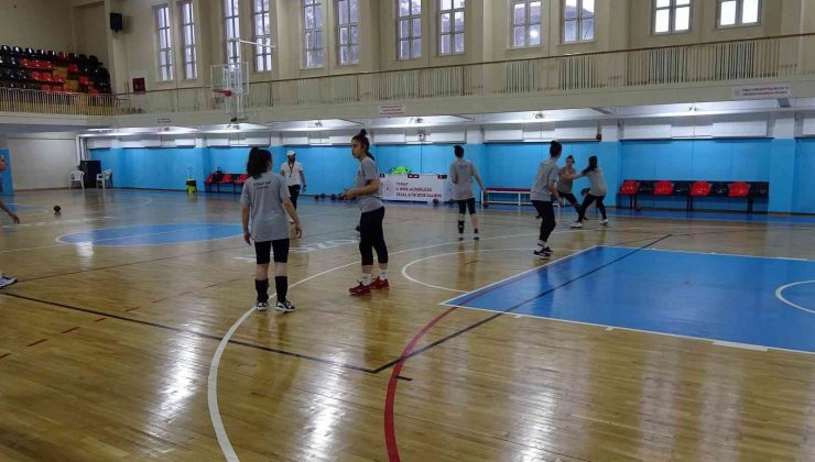 Yozgat Aile ve Sosyal Politikalar Gençlik Spor da kupa mesaisi sürüyor