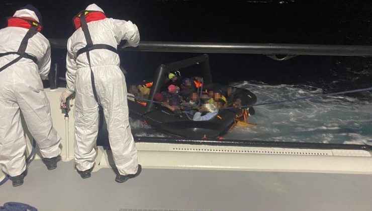 Yunan unsurları tarafından geri itilen 15 düzensiz göçmen kurtarıldı