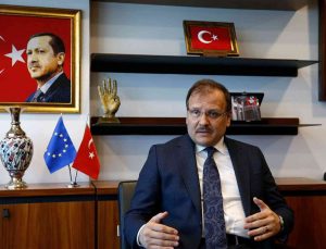 TBMM İnsan Haklarını İnceleme Komisyonu Başkanı Hakan Çavuşoğlu: “Edirne’de yaşananlar insanlık adına yüz kızartıcıdır”